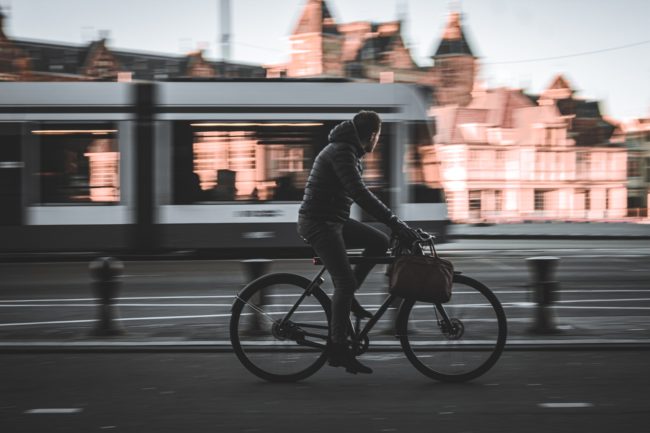 commuter-5339073_1920