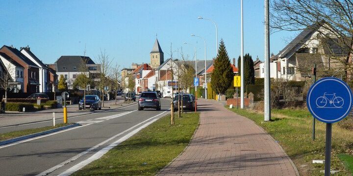 Breiter Radweg